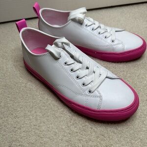 Marc Fisher White/pink sneakers